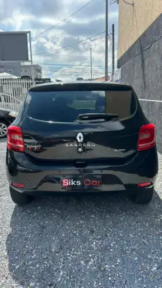 RENAULT-SANDERO-2018