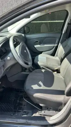 RENAULT-SANDERO-2018