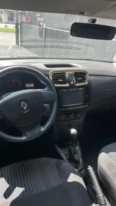 RENAULT-SANDERO-2018