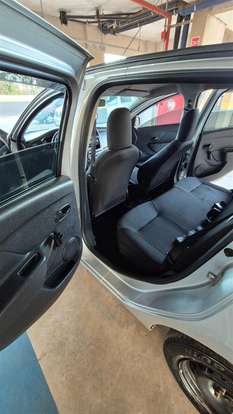 RENAULT-SANDERO-2014