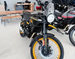 ROYAL ENFIELD HIMALAYAN 450 KAMET WHITE ROYAL ENFIELD HIMALAYAN 450 KAMET WHITE