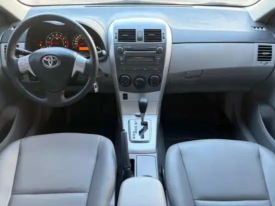 TOYOTA-COROLLA-1.8 GLI 16V FLEX 4P AUTOMÁTICO TOYOTA-COROLLA-2013