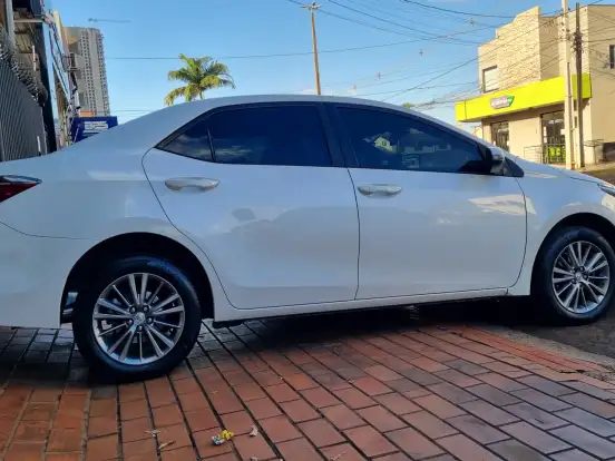 TOYOTA-COROLLA-1.8 GLI UPPER 16V FLEX 4P AUTOMÁTICO TOYOTA-COROLLA-2017