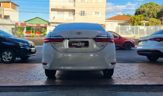 TOYOTA-COROLLA-2017