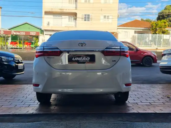 TOYOTA-COROLLA-1.8 GLI UPPER 16V FLEX 4P AUTOMÁTICO TOYOTA-COROLLA-2017