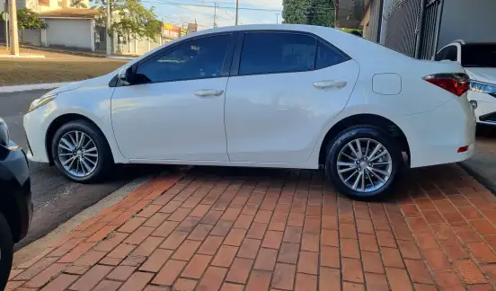 TOYOTA-COROLLA-2017