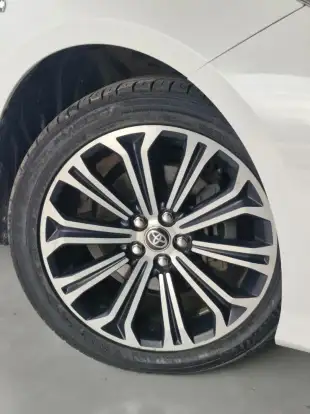 TOYOTA-COROLLA-2019