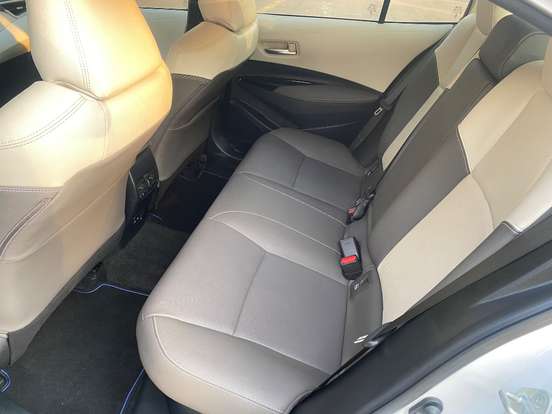 TOYOTA-COROLLA-2025