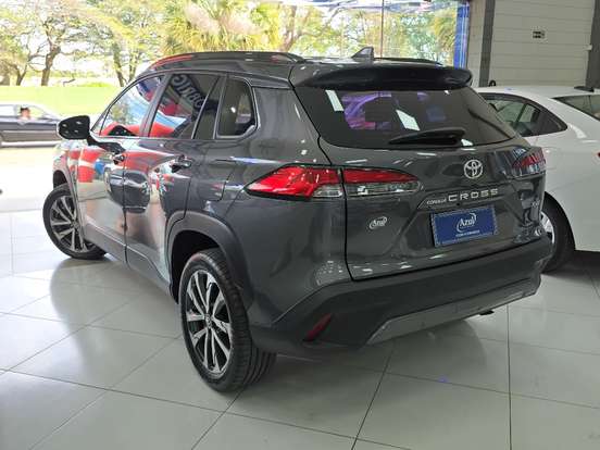 TOYOTA-COROLLA CROSS-2023