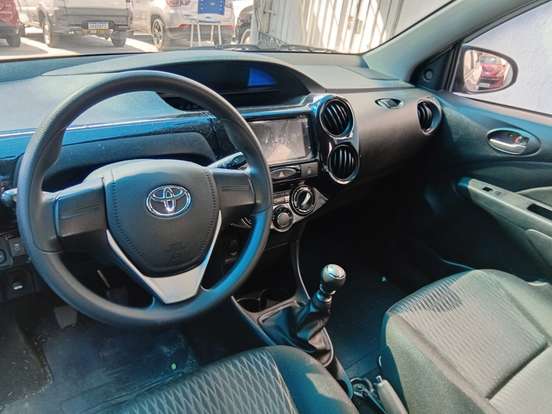 TOYOTA-ETIOS-2018