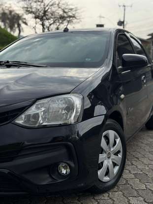 TOYOTA-ETIOS-2017