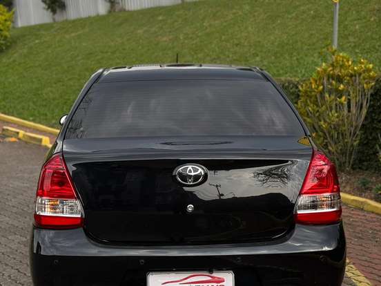 TOYOTA-ETIOS-1.5 XS SEDAN 16V FLEX 4P AUTOMÁTICO TOYOTA-ETIOS-2017