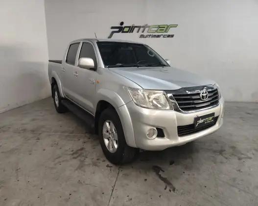 TOYOTA HILUX 2.7 SR 4X2 CD 16V FLEX 4P AUTOMÁTICO TOYOTA HILUX 2.7 SR 4X2 CD 16V FLEX 4P AUTOMÁTICO