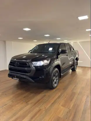 TOYOTA-HILUX-2025