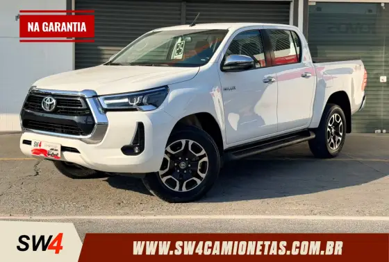 TOYOTA HILUX 2.8 D-4D TURBO DIESEL CD SRV 4X4 AUTOMÁTICO