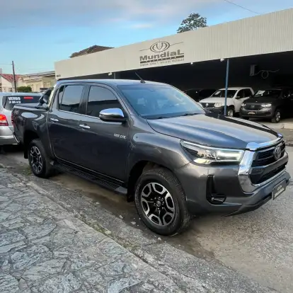 TOYOTA-HILUX-2.8 D-4D TURBO DIESEL CD SRX 4X4 AUTOMÁTICO TOYOTA-HILUX-2021