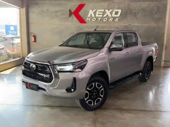 TOYOTA-HILUX-2.8 D-4D TURBO DIESEL CD SRX 4X4 AUTOMÁTICO TOYOTA-HILUX-2021