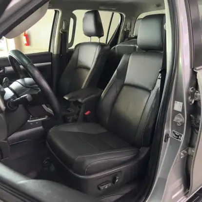 TOYOTA-HILUX-2021