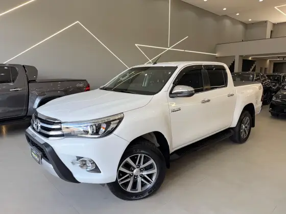 TOYOTA HILUX 2.8 SRX 4X4 CD 16V DIESEL 4P AUTOMÁTICO TOYOTA HILUX 2.8 SRX 4X4 CD 16V DIESEL 4P AUTOMÁTICO