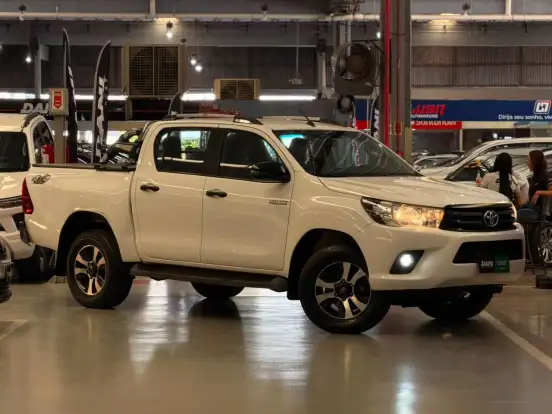 TOYOTA-HILUX-2.8 STD 4X4 CD 16V DIESEL 4P MANUAL TOYOTA-HILUX-2019