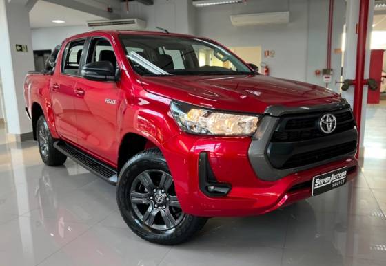 TOYOTA HILUX 2.8 D-4D TURBO DIESEL CD SR 4X4 AUTOMÁTICO