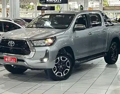 TOYOTA HILUX 2.8 D-4D TURBO DIESEL CD SRV 4X4 AUTOMÁTICO TOYOTA HILUX 2.8 D-4D TURBO DIESEL CD SRV 4X4 AUTOMÁTICO