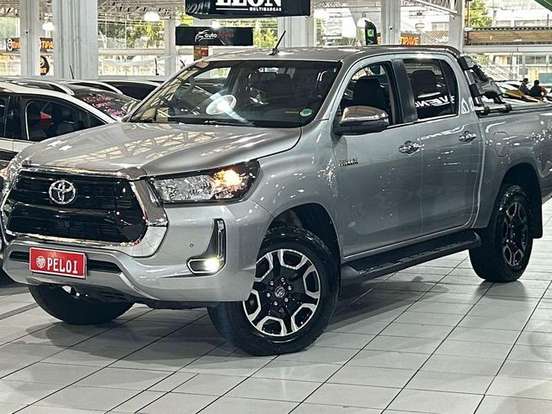 TOYOTA-HILUX-2.8 D-4D TURBO DIESEL CD SRV 4X4 AUTOMÁTICO TOYOTA-HILUX-2023