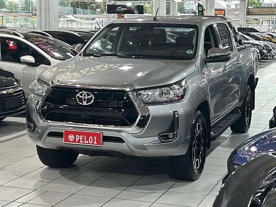 TOYOTA-HILUX-2.8 D-4D TURBO DIESEL CD SRV 4X4 AUTOMÁTICO TOYOTA-HILUX-2023