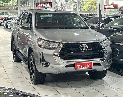 TOYOTA-HILUX-2023