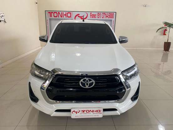 TOYOTA-HILUX-2022