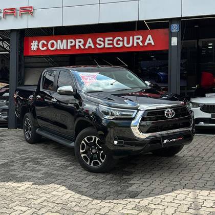 TOYOTA HILUX 2.8 D-4D TURBO DIESEL CD SRV 4X4 AUTOMÁTICO