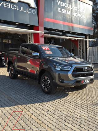 TOYOTA HILUX 2.8 D-4D TURBO DIESEL CD SRX 4X4 AUTOMÁTICO