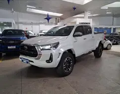 TOYOTA HILUX 2.8 D-4D TURBO DIESEL CD SRX PLUS 4X4 AUTOMÁTICO TOYOTA HILUX 2.8 D-4D TURBO DIESEL CD SRX PLUS 4X4 AUTOMÁTICO