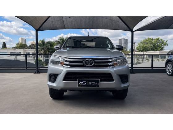 TOYOTA HILUX 2.8 NARROW 4X4 CD 16V DIESEL 4P MANUAL
