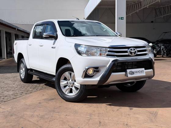 TOYOTA HILUX 2.8 SRV 4X4 CD 16V DIESEL 4P AUTOMÁTICO