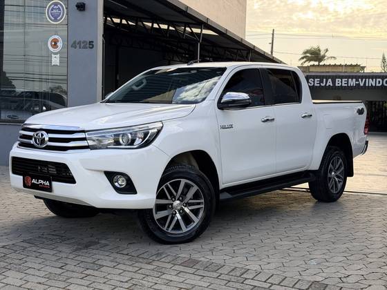TOYOTA HILUX 2.8 SRX 4X4 CD 16V DIESEL 4P AUTOMÁTICO