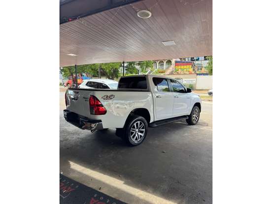 TOYOTA-HILUX-2.8 SRX 4X4 CD 16V DIESEL 4P AUTOMÁTICO TOYOTA-HILUX-2016