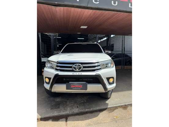 TOYOTA-HILUX-2016