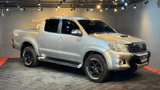 TOYOTA HILUX 3.0 SR 4X4 CD 16V TURBO INTERCOOLER DIESEL 4P AUTOMÁTICO