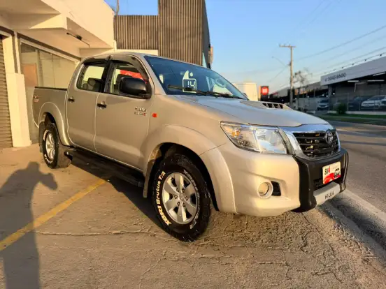 TOYOTA-HILUX-3.0 SR 4X4 CD 16V TURBO INTERCOOLER DIESEL 4P MANUAL TOYOTA-HILUX-2014