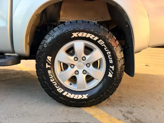 TOYOTA-HILUX-2014