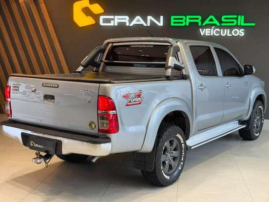 TOYOTA-HILUX-2014