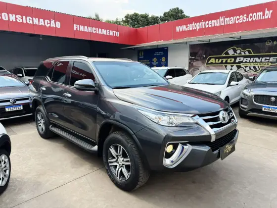 TOYOTA HILUX SW4 2.7 SRV 7 LUGARES 4X2 16V FLEX 4P AUTOMÁTICO