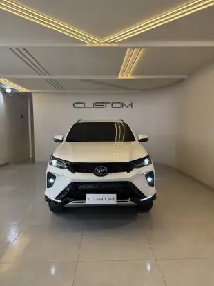 TOYOTA-HILUX SW4-2025