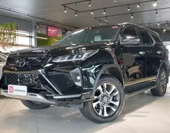 TOYOTA HILUX SW4 2.8 D-4D TURBO DIESEL DIAMOND 7L 4X4 AUTOMÁTICO TOYOTA HILUX SW4 2.8 D-4D TURBO DIESEL DIAMOND 7L 4X4 AUTOMÁTICO