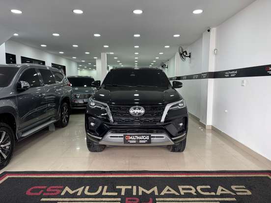 TOYOTA-HILUX SW4-2.8 D-4D TURBO DIESEL SRX 7L 4X4 AUTOMÁTICO TOYOTA-HILUX SW4-2022