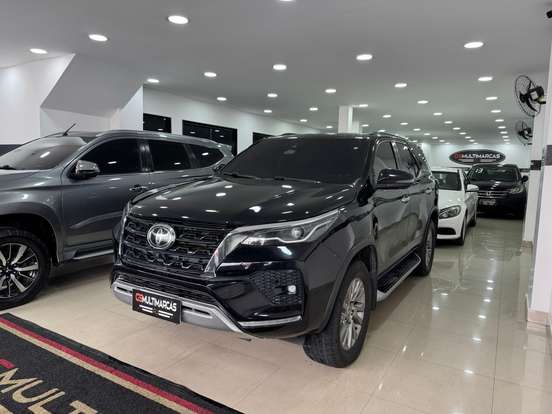TOYOTA-HILUX SW4-2.8 D-4D TURBO DIESEL SRX 7L 4X4 AUTOMÁTICO TOYOTA-HILUX SW4-2022
