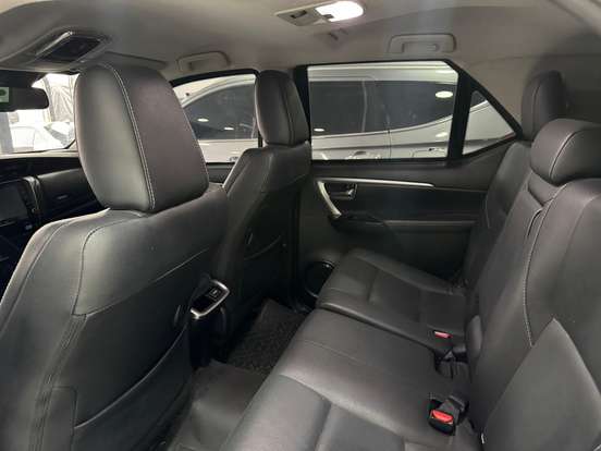 TOYOTA-HILUX SW4-2022
