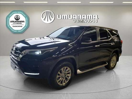 TOYOTA-HILUX SW4-2.8 D-4D TURBO DIESEL SRX 7L 4X4 AUTOMÁTICO TOYOTA-HILUX SW4-2023