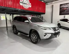 TOYOTA HILUX SW4 2.8 SRX 4X4 7 LUGARES 16V TURBO INTERCOOLER DIESEL 4P AUTOMÁTICO TOYOTA HILUX SW4 2.8 SRX 4X4 7 LUGARES 16V TURBO INTERCOOLER DIESEL 4P AUTOMÁTICO